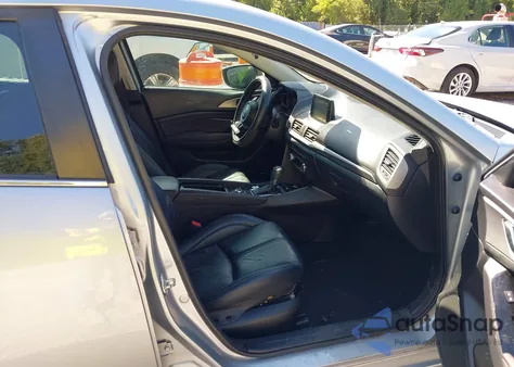 2018 Mazda Mazda3 Touring z USA, uszkodzony, nr VIN 3MZBN1V34JM193283